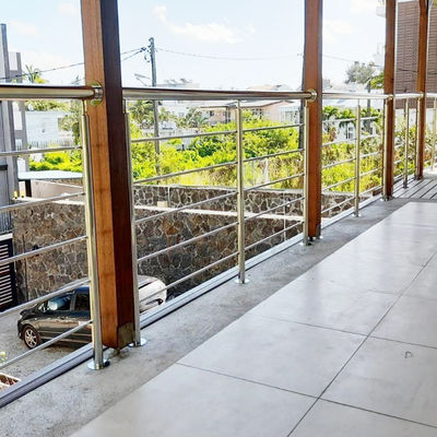 El espejo acabó el acero inoxidable Inox AISI 201 la verja casera de la escalera 304 316