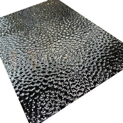 El acero inoxidable del espejo 8K del negro del titanio del panal del modelo decorativo del diseño grabó en relieve acabado