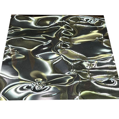 Ondulación de gran tamaño inoxidable grabada en relieve titanio negro del agua del espejo del color de la hoja de acero