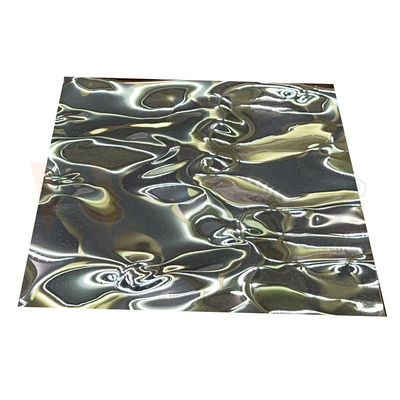 Ondulación de gran tamaño inoxidable grabada en relieve titanio negro del agua del espejo del color de la hoja de acero