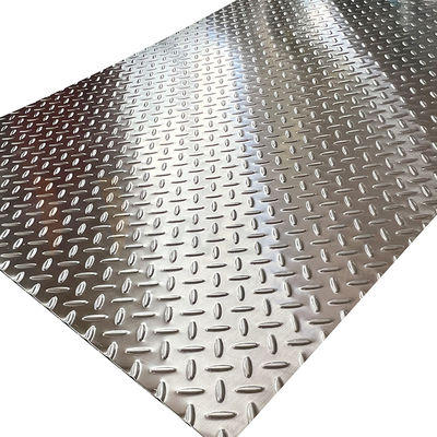 Lámina de acero inoxidable con relieve antideslizante