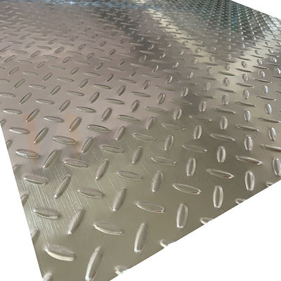 Lámina de acero inoxidable con relieve antideslizante