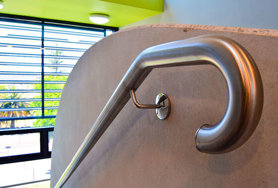 Fácil de instalar SS 201 304 316 Espejo Satin Accesorios de escalera Inox 63.5mm 2 1/2 pulgadas OD Acero inoxidable