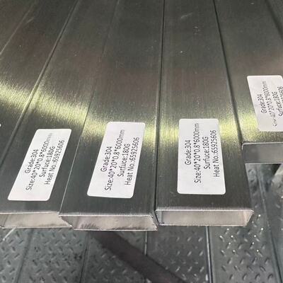 Tubo de acero inoxidable 316L longitud estándar 2m 3m 5m 5.85m 6m 12m Tubo sin costuras para aplicaciones químicas y marinas